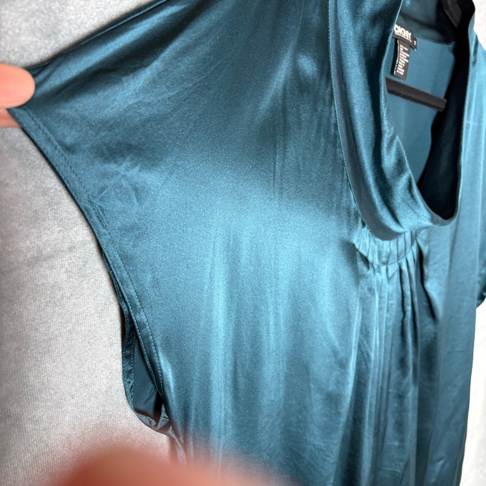 DKNY Emerald Green Silk Blouse Cowl Neck Pleated Career Top Size 12 NEW - Picture 3 of 10